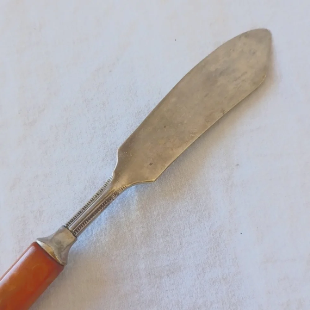 Vintage Silver Plated Butter Knife with Butterscotch Swirl Bakelite Handle